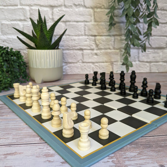Chess Set - Pyramid Games