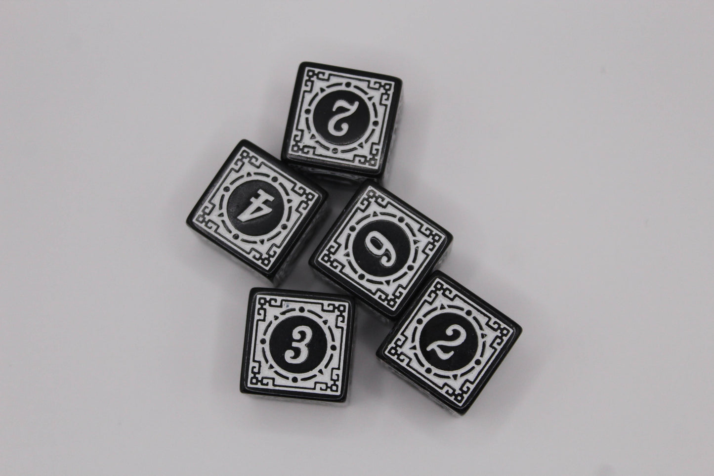 Antique White D6 5 Piece Set