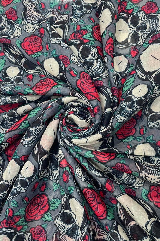Skulls and Roses Print Frayed Scarf: Grey