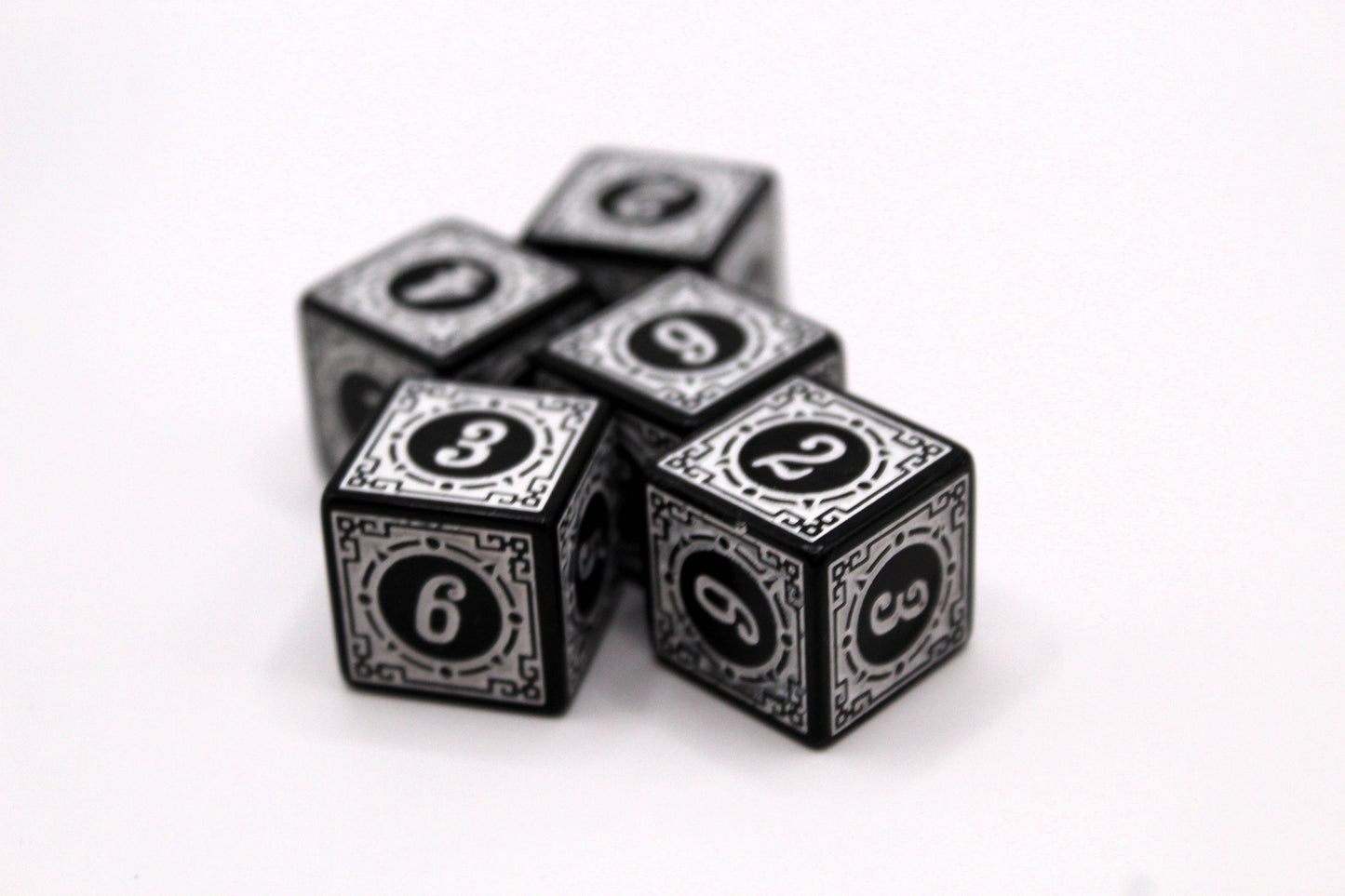 Antique White D6 5 Piece Set